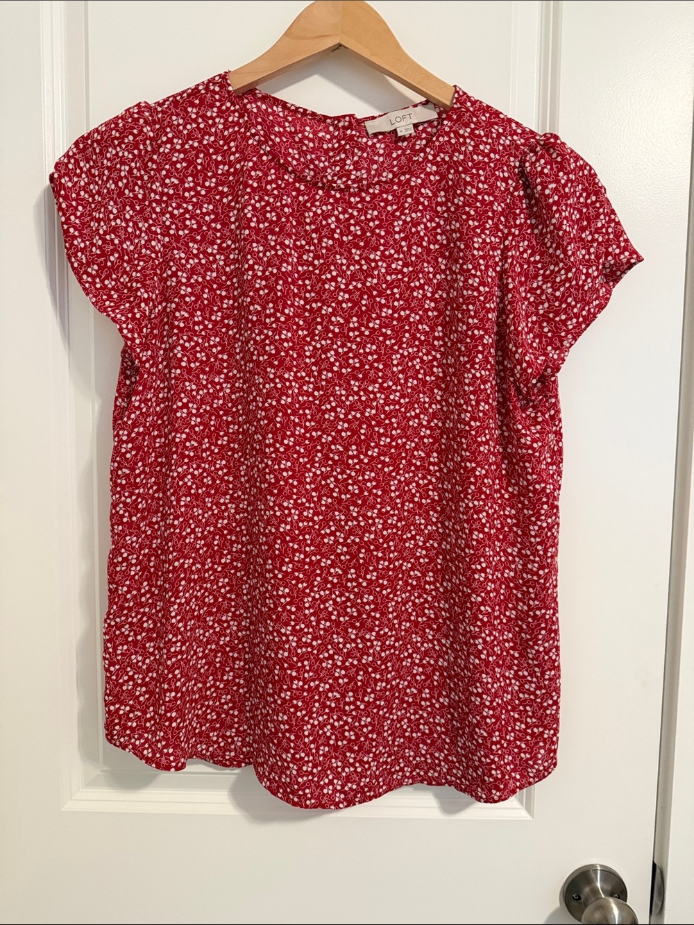 LOFT Red Micro Floral Cap Sleeve Blouse